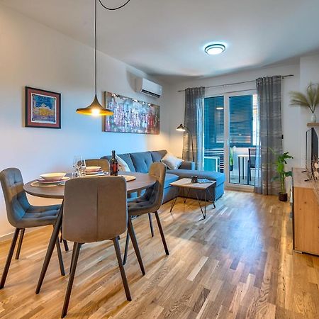 Art Apartment Monvidal Pula Exterior photo